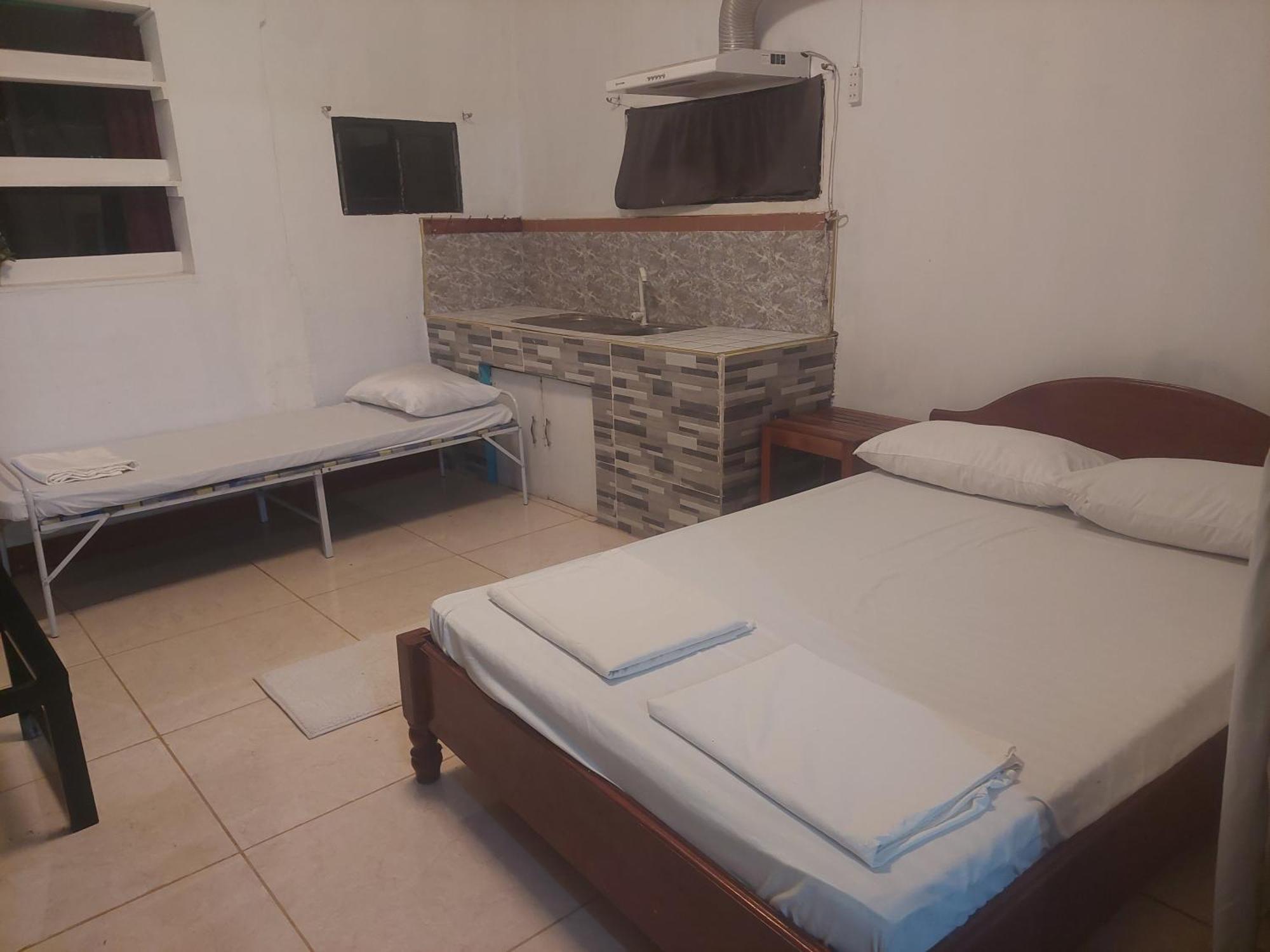 Larmar Bed And Breakfast Puerto Princesa Exterior photo
